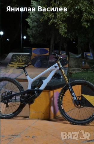 Колело YT Tues CF Pro Race, снимка 9 - Велосипеди - 54485238