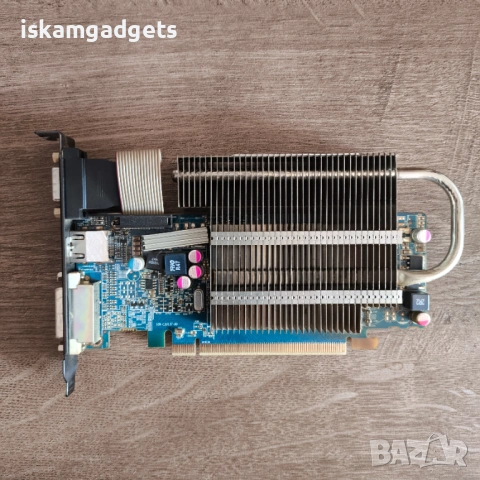 Видео карта Sapphire HD 6570 Ultimate 1 GB, снимка 2 - Видеокарти - 54224667