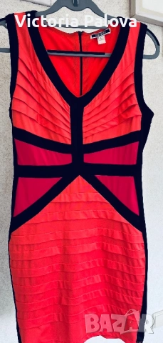 Спортно-елегантна коралова рокля с контрастни панели – NIKIBIKI, размер L, снимка 2 - Рокли - 53978743