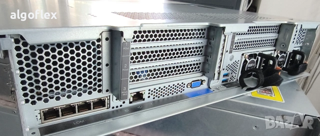 Сървър Lenovo ThinkSystem SR650 12LFF 2*Xeon Gold 6230 64GB 930-16i, снимка 4 - Работни компютри - 54122274