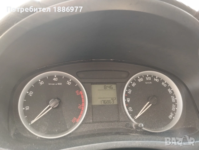 Шкода Фабия, снимка 12 - Автомобили и джипове - 54381968