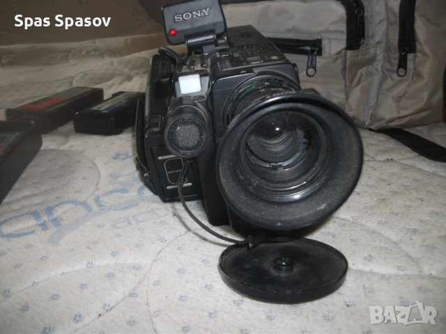 2 камери SONY Hi 8 за части или ремонт, снимка 4 - Камери - 54477043