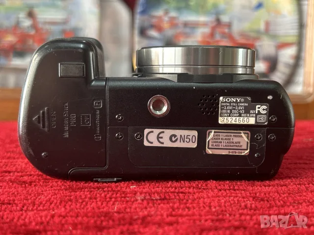 Sony Cyber-shot DSC-V3 е цифров фотоапарат от висок клас, снимка 4 - Фотоапарати - 55623738