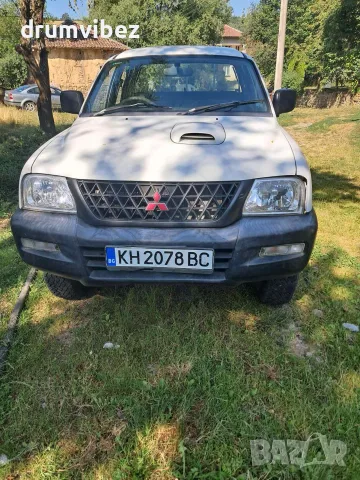Mitsubishi L200 2.5 TDI - десен волан