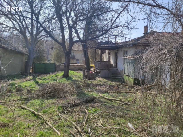 Къща в с. Полско Косово, обл. Русе, снимка 2 - Парцели - 54222275