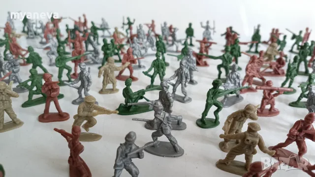 Екшън фигурки, войници . , снимка 5 - Фигурки - 55334698