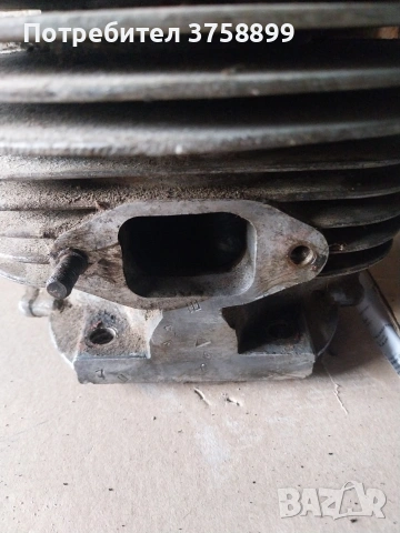 различни части останали от двигатели за иже възход и татран., снимка 3 - Части - 54069111