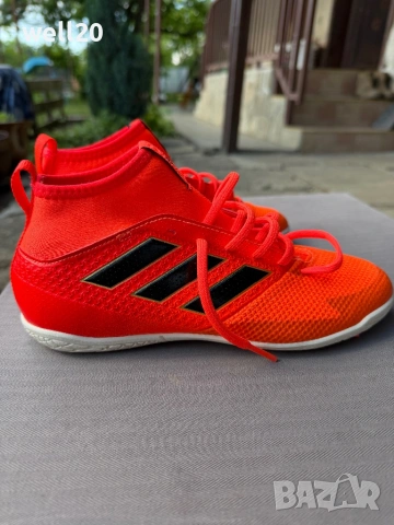 Маратонки Adidas, снимка 2 - Детски маратонки - 54817849