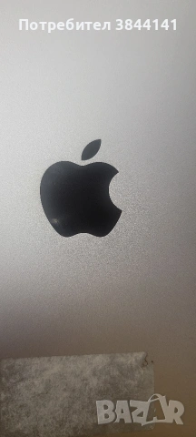 A1823 Apple iPad (5th generation)