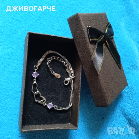Нова, сребърна гривна с 2 сърца. В кутия