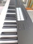 Novation Launchkey 61 MK4 в отлично състояние, снимка 2