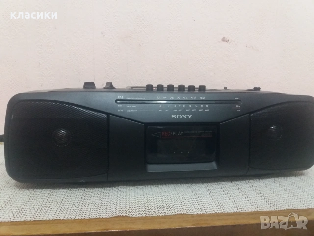 Радиокасетофон SONY CFS 204., снимка 2 - Радиокасетофони, транзистори - 55265001