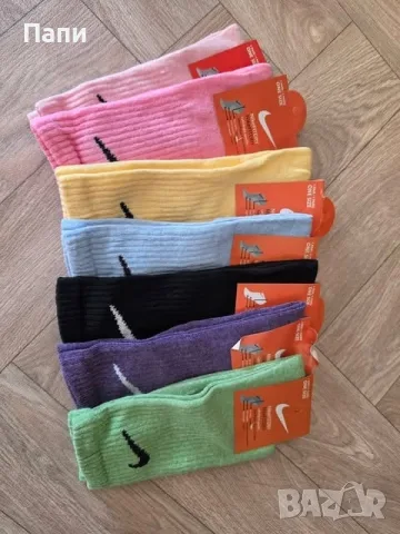 Чорапи Nike универсален модел, снимка 2 - Дамски чорапи - 55537952