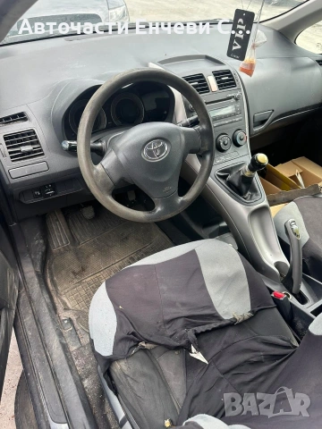 Тойота Аурис Toyota Auris 2009г. 1.4D, снимка 5 - Автомобили и джипове - 54953395