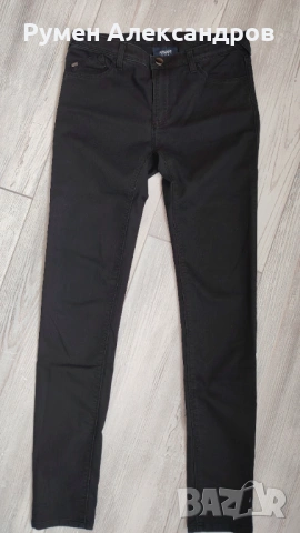 Дамск оригинални черни дънки ARMANI JEANS J28 р-р S EUR26, снимка 5 - Дънки - 54512562