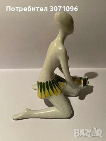 Българска стара порцеланова фигура, снимка 4 - Антикварни и старинни предмети - 54130158