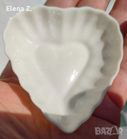 Belleek винтидж купички-сърца от фин ирландски порцелан, снимка 10 - Декорация за дома - 54966235