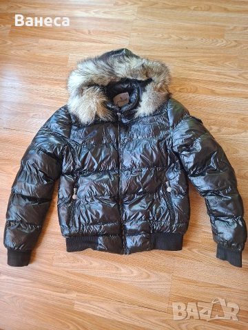 Яке Moncler С/М размер