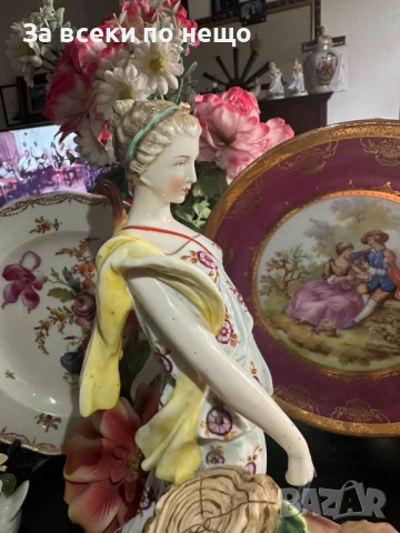 Sitzendorf Germany  Circa 1904 “ Дамата с херувим и куче” Код P2253, снимка 16 - Колекции - 54241563