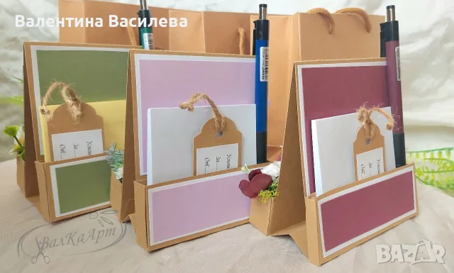 Ръчно изработена картичка-органайзер за 15 септември, снимка 6 - Подаръци за жени - 55581082