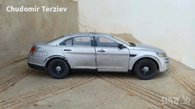1:24 Welly Ford Taurus мащабен модел , снимка 5 - Колекции - 54506376