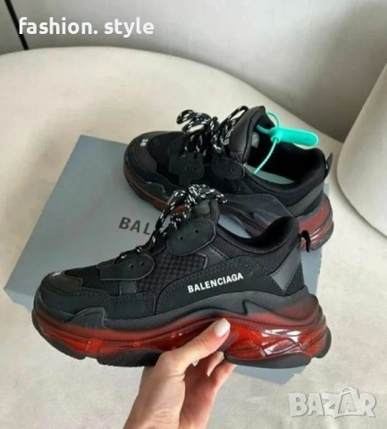 Нови унисекс кецове Balenciaga triple s , снимка 3 - Маратонки - 54945043