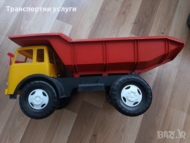детски соц камион КДН Габрово , снимка 2 - Антикварни и старинни предмети - 54703595