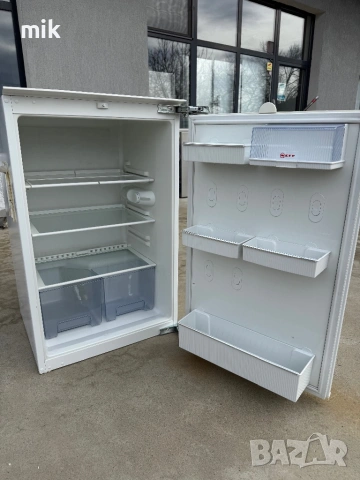 Малък хладилник за вграждане Neff - Bosch