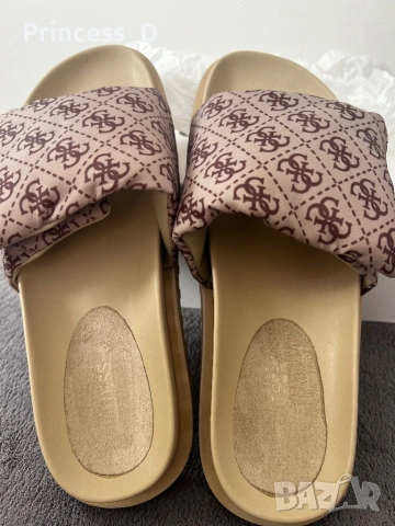 Чехли Guess, снимка 4 - Чехли - 54654189