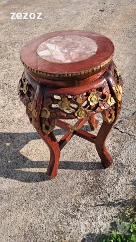 Красива махагонова масичка с мрамор, снимка 2 - Маси - 55474635