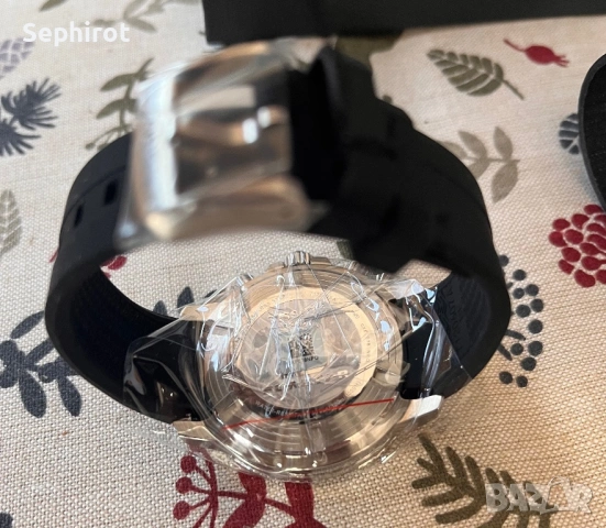 ЧИСТО НОВ Tissot Seastar 1000 Chronograph (Пълен комплект), снимка 3 - Мъжки - 54754027