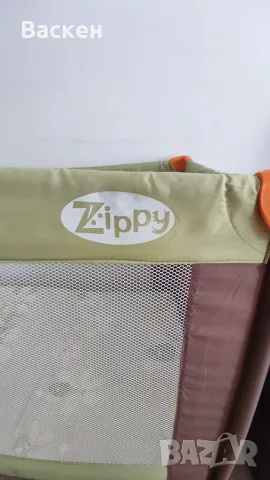 Продаваме сгъваема бебешка кошара Lorelli Zippy в