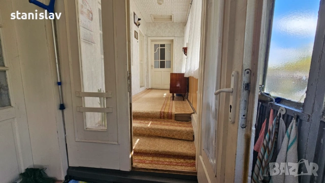 Продавам поддържана къща 118 кв.м. с гараж и вътрешен санитарен възел , снимка 7 - Къщи - 54408725