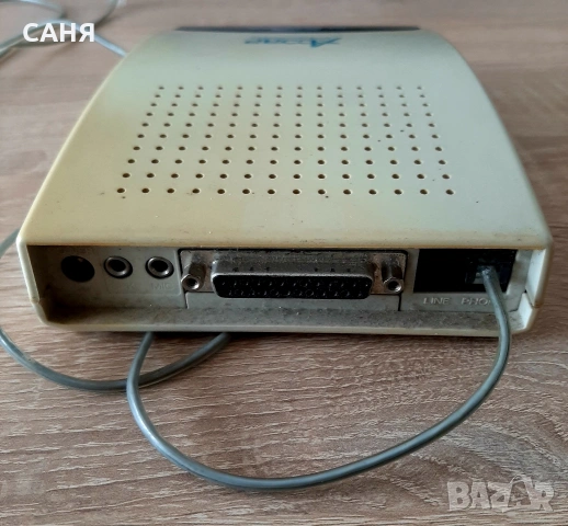Ретро модем от минали години, снимка 2 - Приемници и антени - 53776039