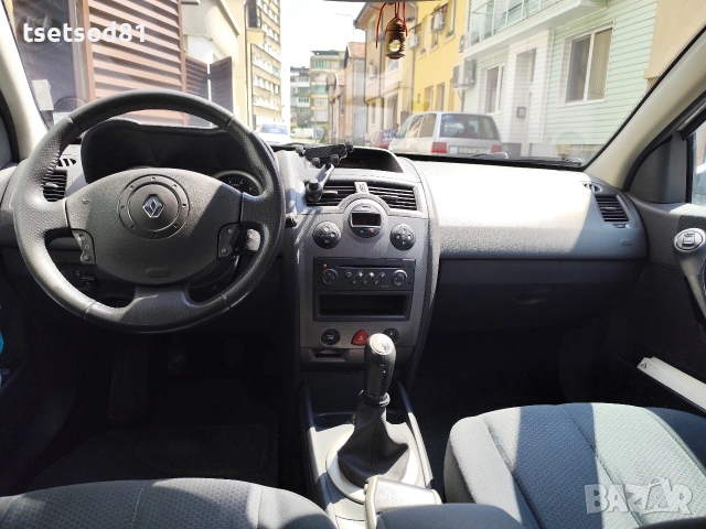 Renault Megane 1,6i ГАЗ/Бензин , снимка 10 - Автомобили и джипове - 54991735