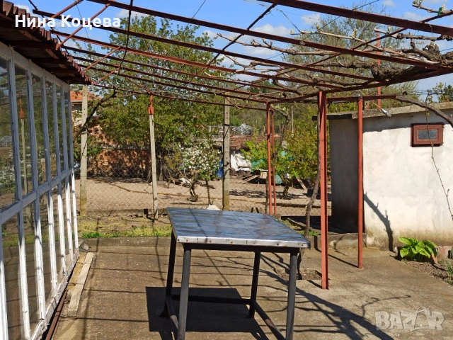 Продавам фамилна къща 🏡, снимка 14 - Къщи - 54329069