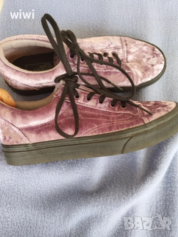 Кецове Vans номер 38.