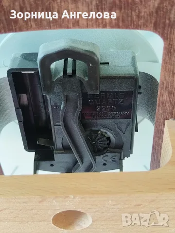 Оригинален немски стенен часовник Hermle, Made in Germany, снимка 4 - Стенни часовници - 55492199