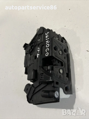 Заключващ механизъм за предна лява врата за Volkswagen Scirocco 2.0 Tfsi (2008) 5N2837015A 