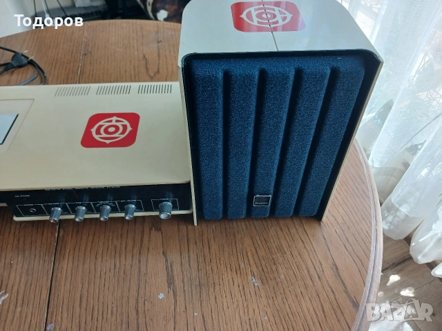 Ретро радиокасетофон space age,музикална уредба Hitachi ST 3412 E, снимка 2 - Радиокасетофони, транзистори - 55215476