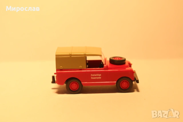 WIKING H0 1/87 LAND ROVER ПОЖАРНА КОЛИЧКА КАМИОН МОДЕЛ, снимка 4 - Колекции - 55077630