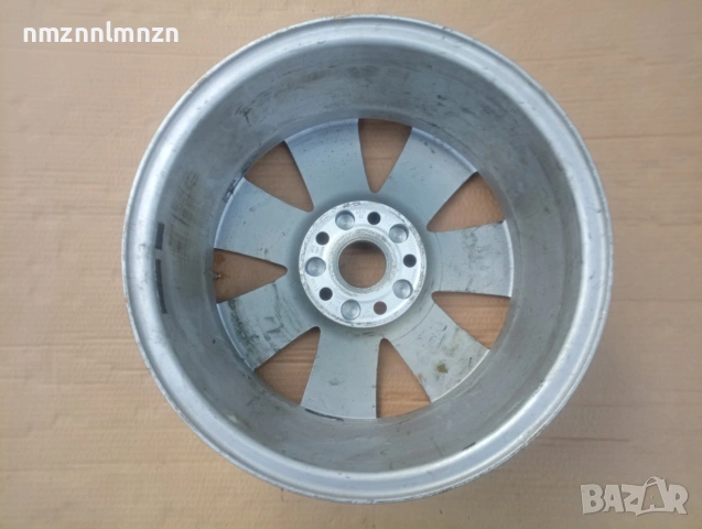 Единична джанта Audi 16, снимка 2 - Гуми и джанти - 55223289