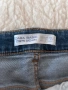 Дамски дънки ZARA Basic с флорална декорация – размер EUR 42, снимка 2