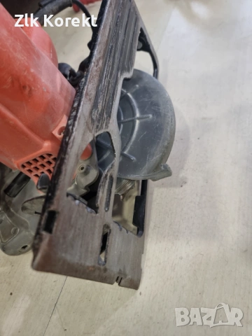 Електрически ръчен циркуляр Black & Decker, снимка 7 - Други инструменти - 54157975