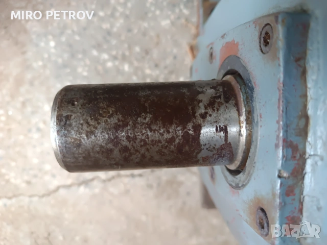 Продавам редуктор РЦЗ 80, снимка 2 - Други машини и части - 54623028