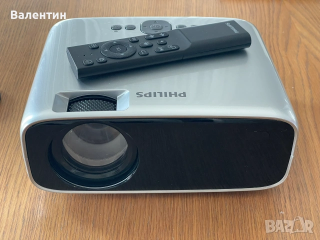 Проектор Philips Neo Pix Ultra 2 като нов, снимка 3 - Плейъри, домашно кино, прожектори - 55118129