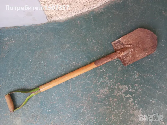 Военна лопата с дръжка