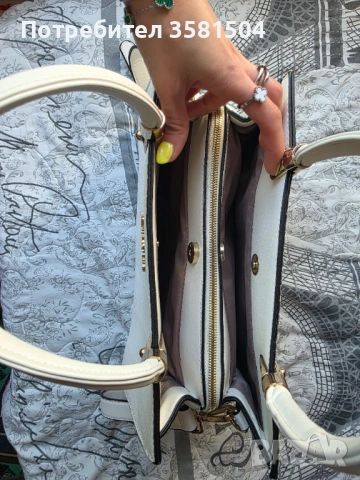 Дамска чанта, снимка 5 - Чанти - 54333760