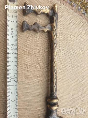 Голям стар месингов ключ от манастирска порта 22 см , снимка 6 - Антикварни и старинни предмети - 54078678