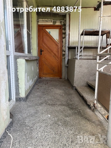 Просторна обзаведена къща с двор и отлична локация в село Петърч, снимка 4 - Къщи - 55253794